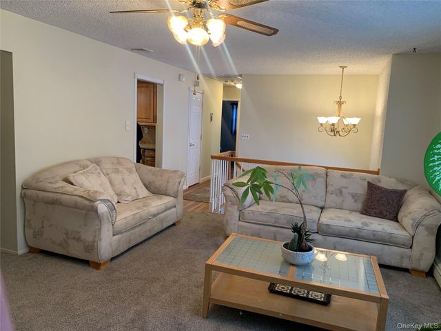 8 Autumn Lane, Stony Point, NY 10980