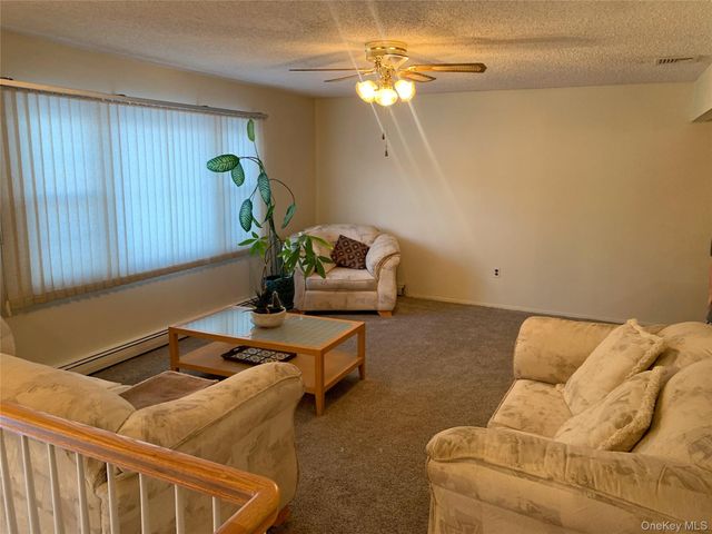 8 Autumn Lane, Stony Point, NY 10980