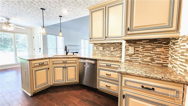 1881 Flowering Drive, Grayson, GA 30017