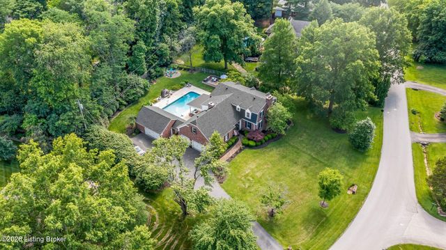 11806 E Arbor Dr, Anchorage, KY 40223