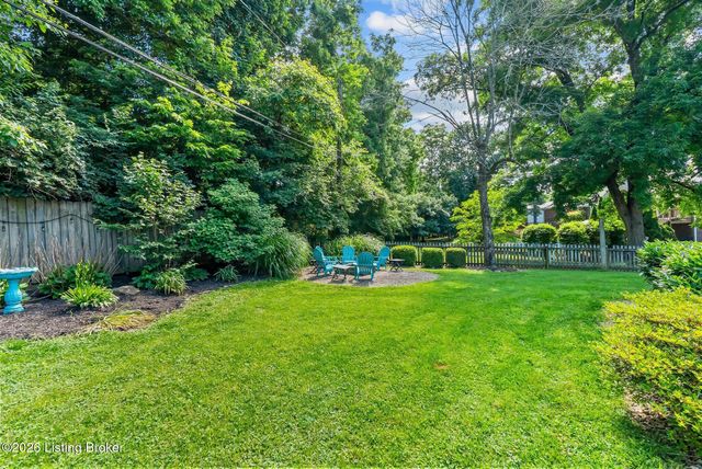 11806 E Arbor Dr, Anchorage, KY 40223