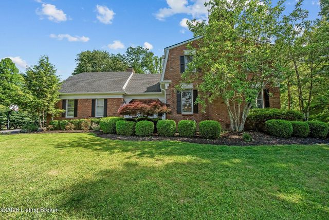 11806 E Arbor Dr, Anchorage, KY 40223