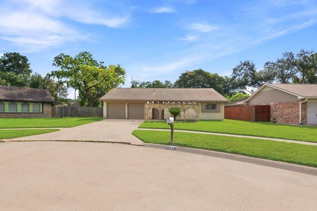 16338 Autumn Wind Drive, Houston, TX 77090