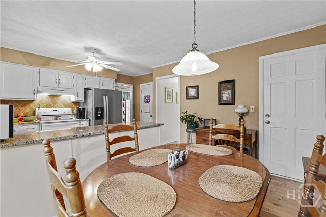 2451 Meadowglen Trail, Snellville, GA 30078