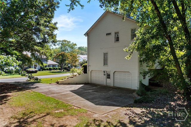 2451 Meadowglen Trail, Snellville, GA 30078