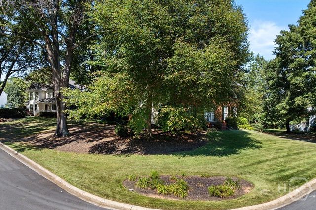 2451 Meadowglen Trail, Snellville, GA 30078