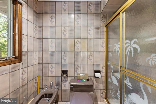 7 HIDDEN SPRINGS LN, East Windsor, NJ 08520