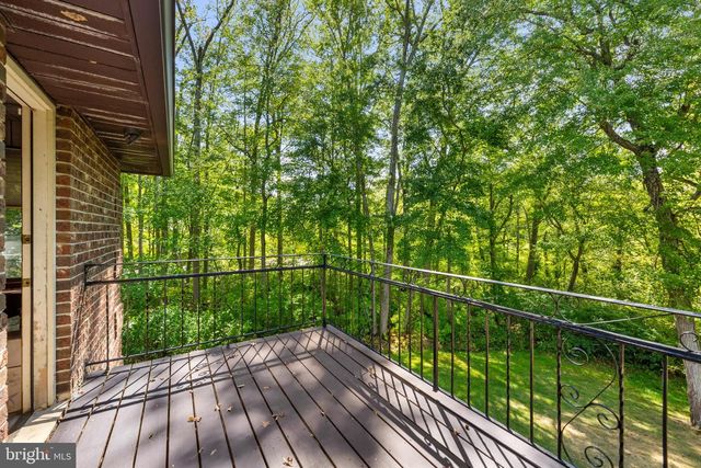 7 HIDDEN SPRINGS LN, East Windsor, NJ 08520