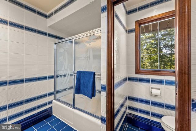 7 HIDDEN SPRINGS LN, East Windsor, NJ 08520