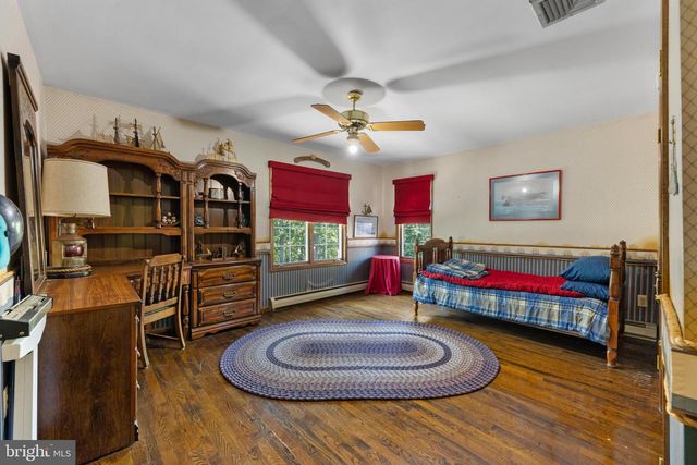 7 HIDDEN SPRINGS LN, East Windsor, NJ 08520