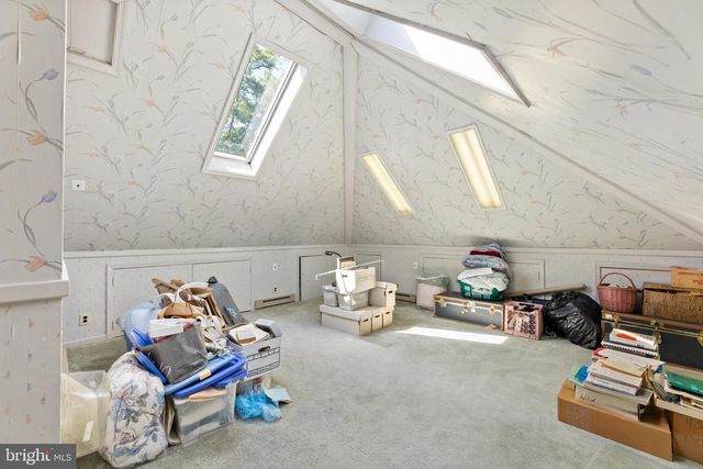 7 HIDDEN SPRINGS LN, East Windsor, NJ 08520