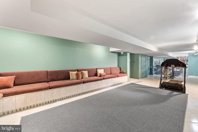 7 HIDDEN SPRINGS LN, East Windsor, NJ 08520