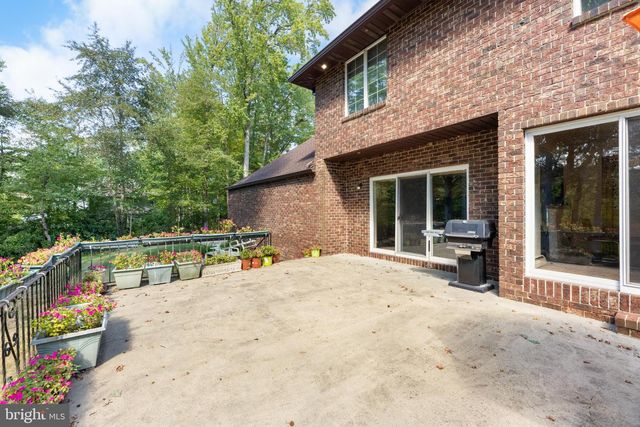 7 HIDDEN SPRINGS LN, East Windsor, NJ 08520