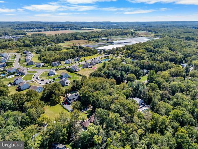 7 HIDDEN SPRINGS LN, East Windsor, NJ 08520