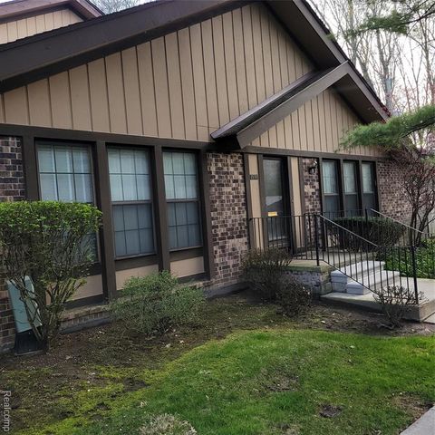 25191 Greenbrooke Drive, Southfield, MI 48033