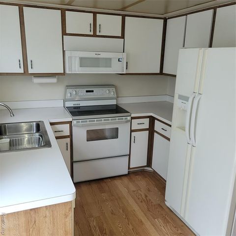 25191 Greenbrooke Drive, Southfield, MI 48033
