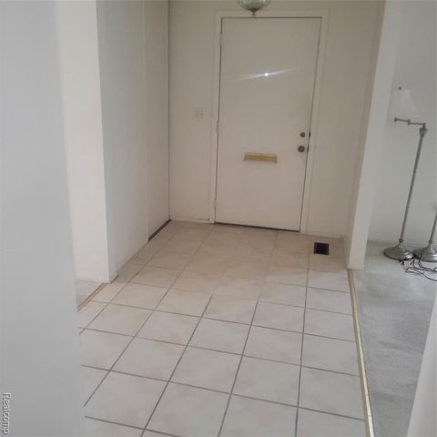 25191 Greenbrooke Drive, Southfield, MI 48033
