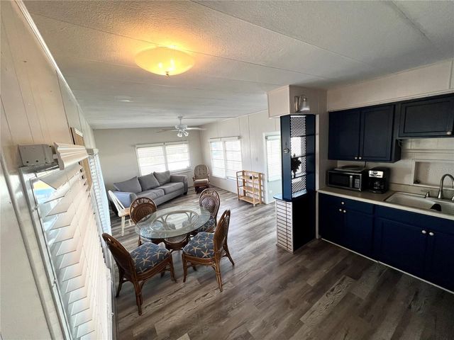 5203 7TH C STREET E, Bradenton, FL 34203