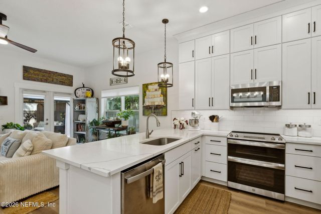 523 S 13TH Terrace, Fernandina Beach, FL 32034