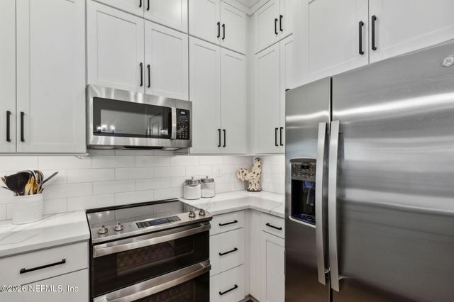 523 S 13TH Terrace, Fernandina Beach, FL 32034