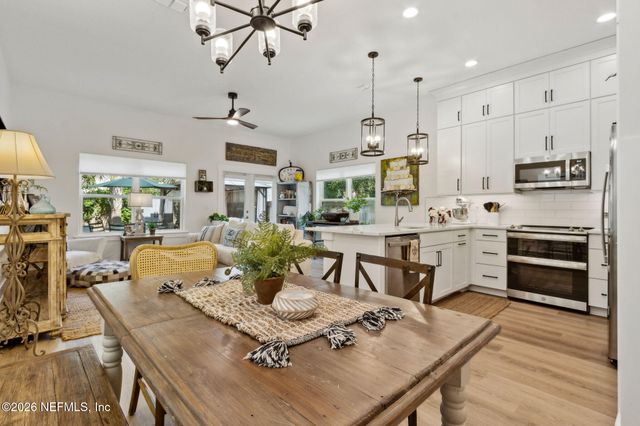 523 S 13TH Terrace, Fernandina Beach, FL 32034