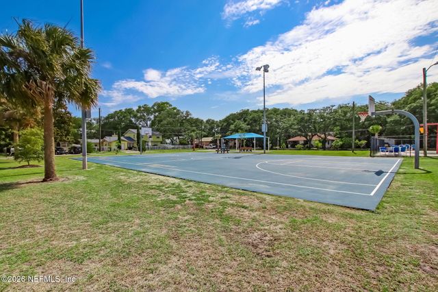 523 S 13TH Terrace, Fernandina Beach, FL 32034