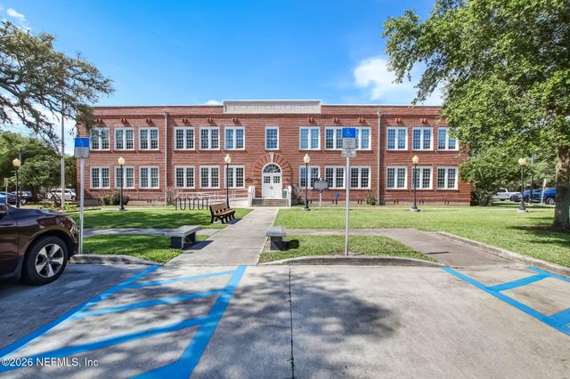 523 S 13TH Terrace, Fernandina Beach, FL 32034