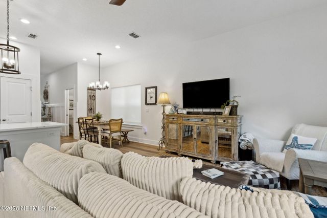 523 S 13TH Terrace, Fernandina Beach, FL 32034