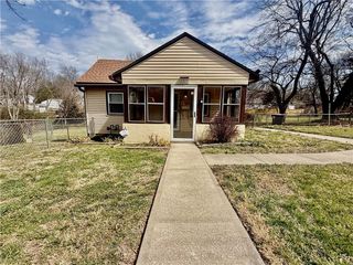 2319 S Hawthorne Avenue, Independence, MO 64052