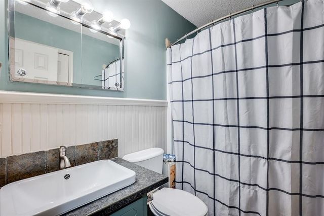 409 N Emporia, Valley Center, KS 67147