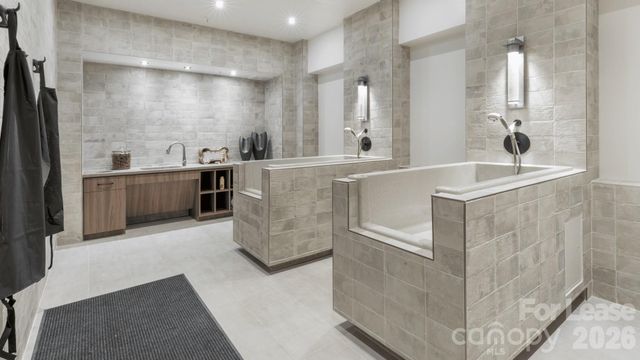 4401 Barclay Downs Drive B1, Charlotte, NC 28211
