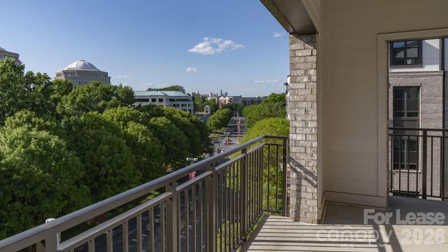 4401 Barclay Downs Drive B1, Charlotte, NC 28211