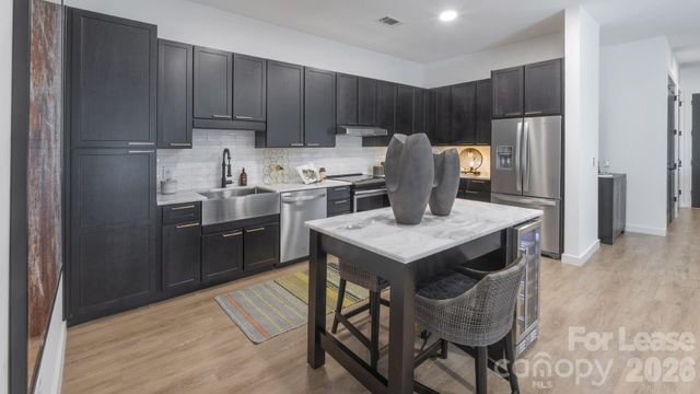 4401 Barclay Downs Drive B1, Charlotte, NC 28211
