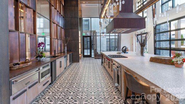 4401 Barclay Downs Drive B1, Charlotte, NC 28211