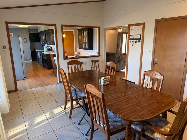 1112 N Walnut Street, Willow Springs, MO 65793