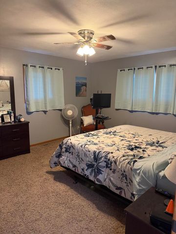 1112 N Walnut Street, Willow Springs, MO 65793