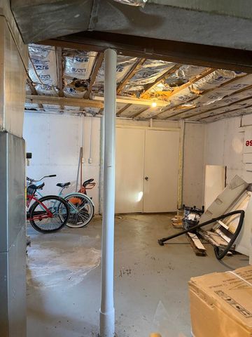 1112 N Walnut Street, Willow Springs, MO 65793