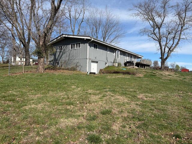 1112 N Walnut Street, Willow Springs, MO 65793