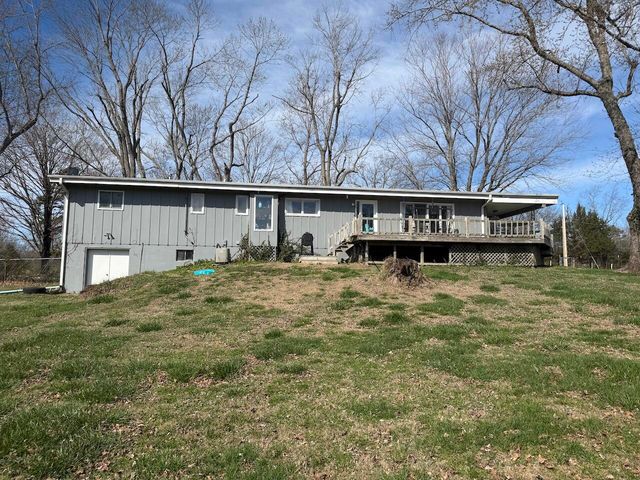 1112 N Walnut Street, Willow Springs, MO 65793