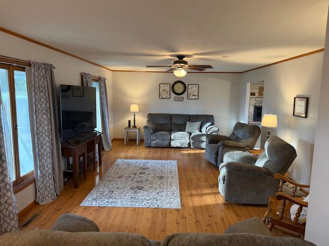 1112 N Walnut Street, Willow Springs, MO 65793