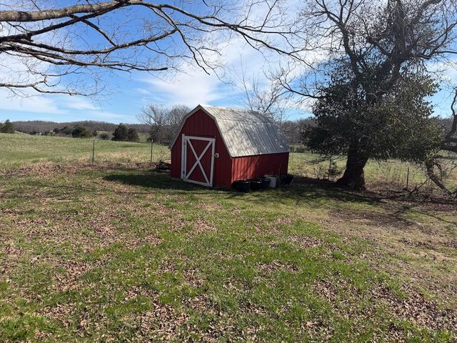 1112 N Walnut Street, Willow Springs, MO 65793