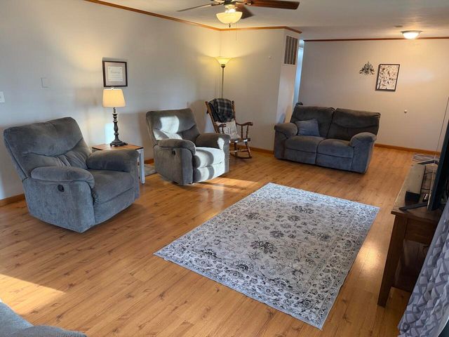 1112 N Walnut Street, Willow Springs, MO 65793