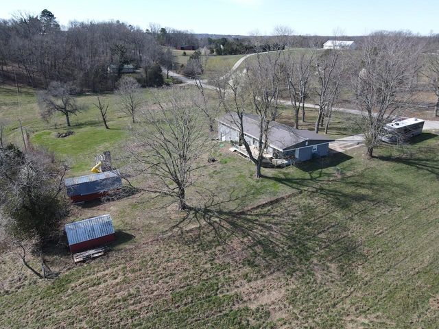 1112 N Walnut Street, Willow Springs, MO 65793