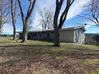 1112 N Walnut Street, Willow Springs, MO 65793