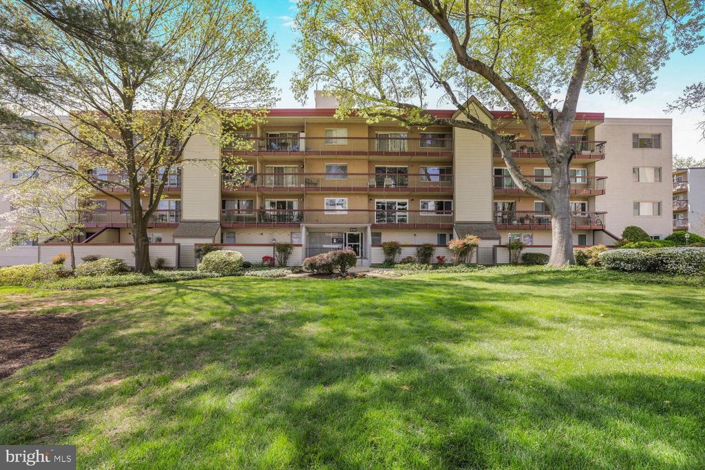 10300 WESTLAKE DR #210, Bethesda, MD 20817
