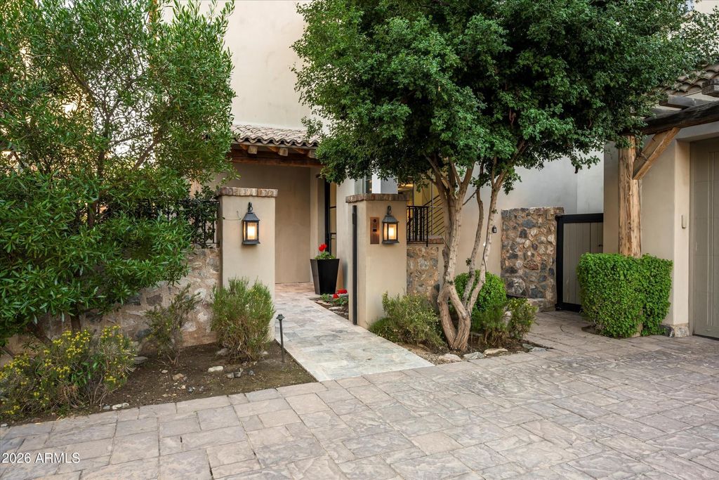 18966 N SILVERLEAF Drive, Scottsdale, AZ 85255 — photo 2