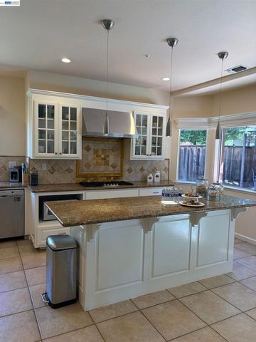 1225 Riesling Cir., Livermore, CA 94550