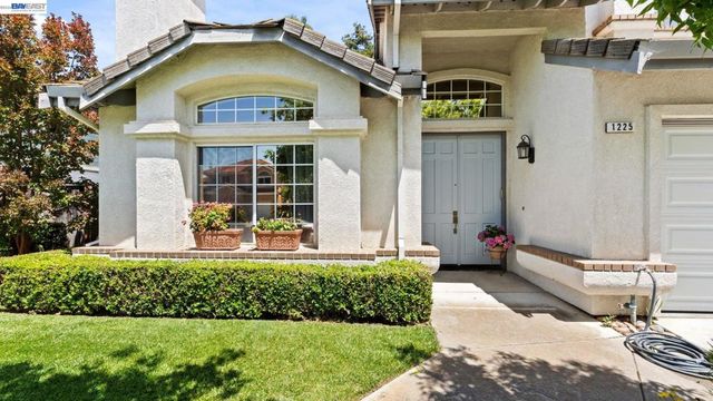 1225 Riesling Cir., Livermore, CA 94550