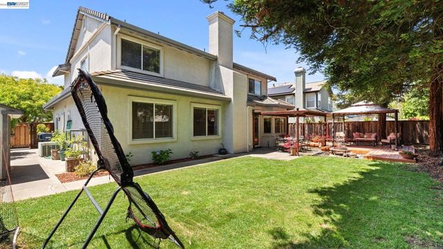 1225 Riesling Cir., Livermore, CA 94550