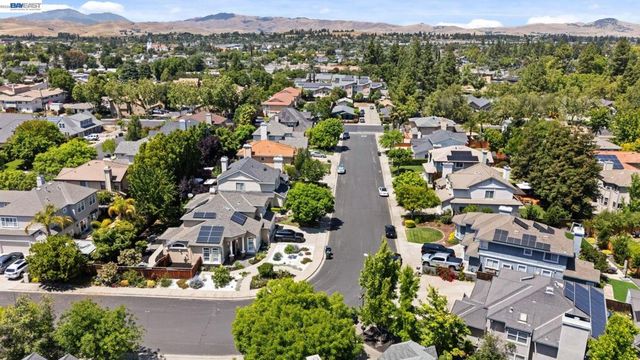 1225 Riesling Cir., Livermore, CA 94550